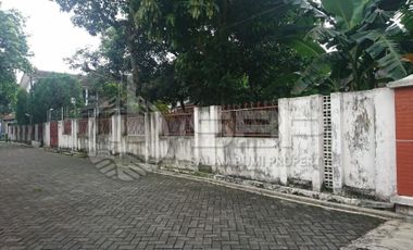 SHMP Strategis Deresan dkt masjid Nurul Asri,dkt UGM,UNY 402m2 cck Kost Dijual Jogja Exclusive