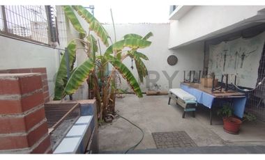 VENDO AMPLIA CASA SECTOR SUR COVIEFI