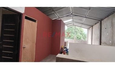 En Venta!! Casa De 3 Pisos En Avenida 2 De Mayo - Moyobamba.
