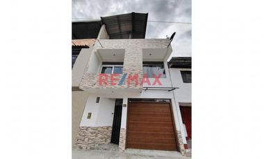 En Venta!! Casa De 3 Pisos En Avenida 2 De Mayo - Moyobamba.