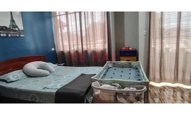 En Venta!! Casa De 3 Pisos En Avenida 2 De Mayo - Moyobamba.