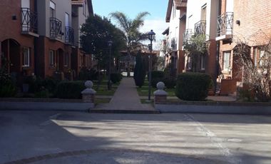 Impecable Triplex En Barrio Cerrado