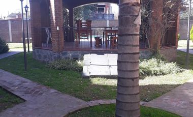 Impecable Triplex En Barrio Cerrado