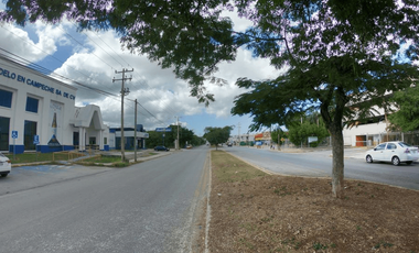 Terreno en Venta en Av. José López Portillo Campeche, Camp.