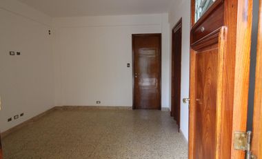 OPORTUNIDAD- CASA DE  3 AMBIENTES- APTO CREDITO