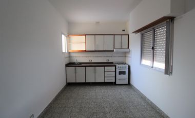 OPORTUNIDAD- CASA DE  3 AMBIENTES- APTO CREDITO