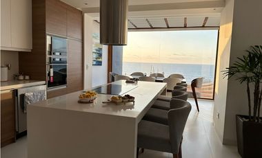 En venta hermosa casa con vista al mar
