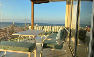 En venta hermosa casa con vista al mar