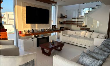 En venta hermosa casa con vista al mar
