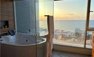 En venta hermosa casa con vista al mar