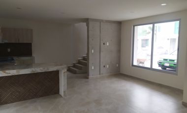 Casa de 3 recámaras con alberca en condominio,  centro de Jiutepec, Mor.