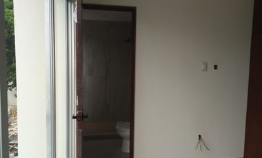 Casa de 3 recámaras con alberca en condominio,  centro de Jiutepec, Mor.