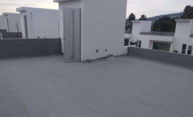 Casa de 3 recámaras con alberca en condominio,  centro de Jiutepec, Mor.