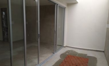 Casa de 3 recámaras con alberca en condominio,  centro de Jiutepec, Mor.