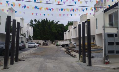 Casa de 3 recámaras con alberca en condominio,  centro de Jiutepec, Mor.