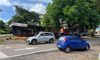LOCAL COMERCIAL EN VIA PANAMERICANA