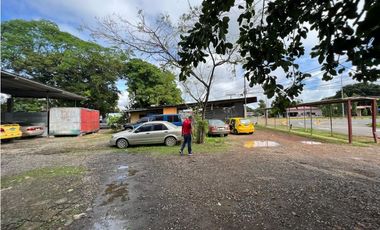LOCAL COMERCIAL EN VIA PANAMERICANA