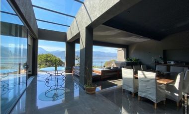 Serenidad, Estilo moderno y Vista al lago. La Peña Sur