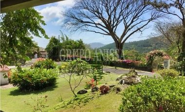 Oportunidad! Se Vende Hermosa casa Chalet en Altos del Maria