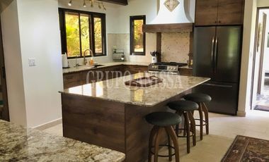 Oportunidad! Se Vende Hermosa casa Chalet en Altos del Maria