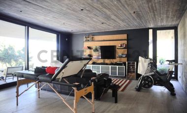 ARRIENDO CASA DE LUJO VALLE ESCONDIDO