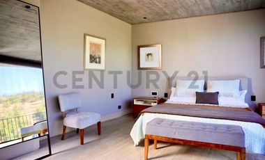 ARRIENDO CASA DE LUJO VALLE ESCONDIDO