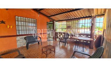 Oportunidad! Se Vende Amplia Casa en La Chorrera