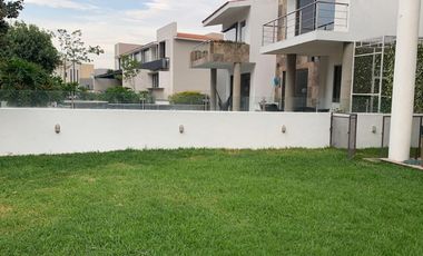 RENTA DE CASA CON VISTA AL CAMPO DE GOLF