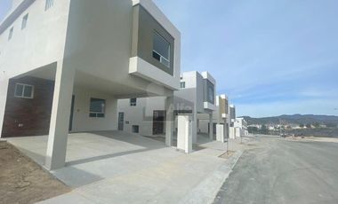Casa sola en venta en Rincon de Foret, Saltillo, Coahuila