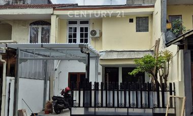 Rumah Siap Huni Semi Furnished Di Area Favorit Gading Pandawa