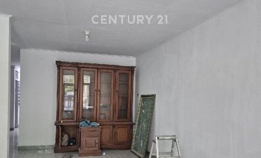Rumah Siap Huni Semi Furnished Di Area Favorit Gading Pandawa