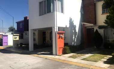 Casa en Venta en Fraccionamiento El Porvenir Zinacantepec