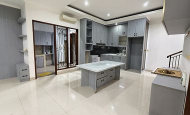 Rumah Hoek Badan di ICON COSMO BSD City,dekat AEON Mall