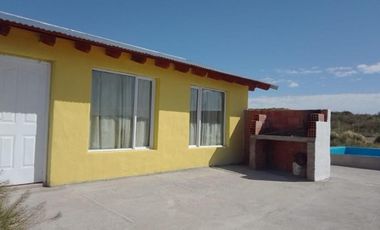Casa en Venta con Piscina  en Las Grutas