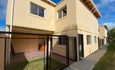 Duplex en venta  - 2 dormitorios 2 baños - Cochera - 70 mts2 - San Carlos