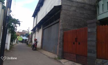Dijual Rumah Bekas Pabrik Konveksi di Bandung