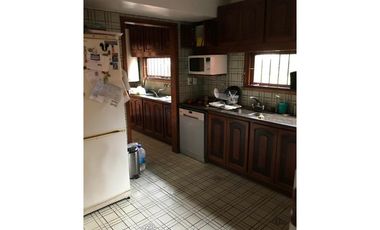 VENTA DE CHALET DE CATEGORIA EN LO MEJOR DE CAISAMAR CON PISCINA, JACUZZI, CANCHA DE PADDLE/BASQUET