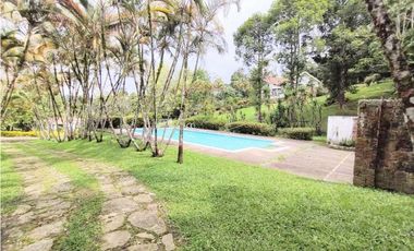 SASAIMA- HERMOSA FINCA EN CONDOMINIO (PARA REMODELAR)