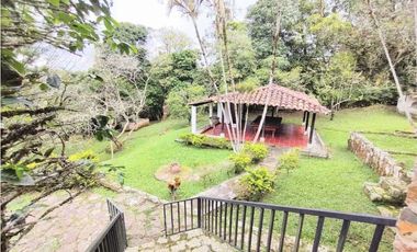 SASAIMA- HERMOSA FINCA EN CONDOMINIO (PARA REMODELAR)