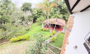 SASAIMA- HERMOSA FINCA EN CONDOMINIO (PARA REMODELAR)