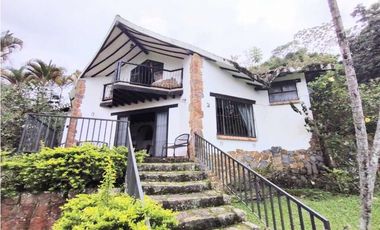 SASAIMA- HERMOSA FINCA EN CONDOMINIO (PARA REMODELAR)