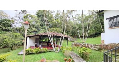 SASAIMA- HERMOSA FINCA EN CONDOMINIO (PARA REMODELAR)