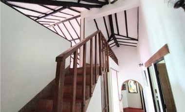 SASAIMA- HERMOSA FINCA EN CONDOMINIO (PARA REMODELAR)