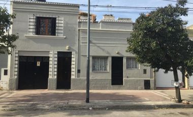 Casa en venta - 6 Dormitorios 3 Baños - Cochera - 278Mts2 - General Pueyrredón, Córdoba