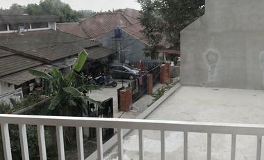 Dijual Rumah townhouse 750 m dr Cinere mall dg lingkungan nyaman