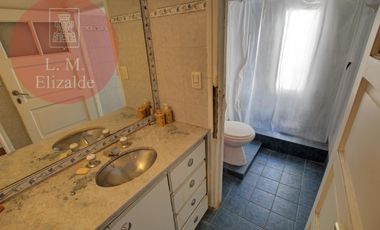 Suipacha y Arenales - Edificio Francés Divino - Excelente Categoría - Súper Luminoso