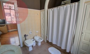 Suipacha y Arenales - Edificio Francés Divino - Excelente Categoría - Súper Luminoso