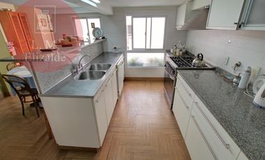 Suipacha y Arenales - Edificio Francés Divino - Excelente Categoría - Súper Luminoso