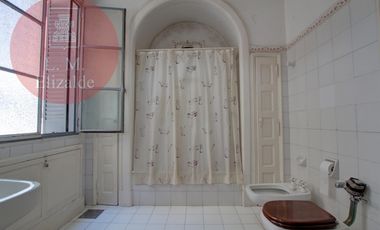 Suipacha y Arenales - Edificio Francés Divino - Excelente Categoría - Súper Luminoso