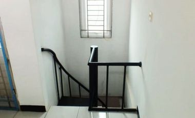 Di Sewakan Rumah 4 Kamar Siap Huni Dekat Tol di Taman Kopo Indah Bandung